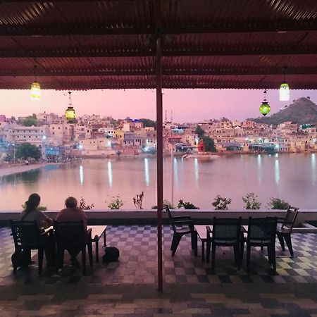 Doctor Alone Hostel Pushkar Exterior photo