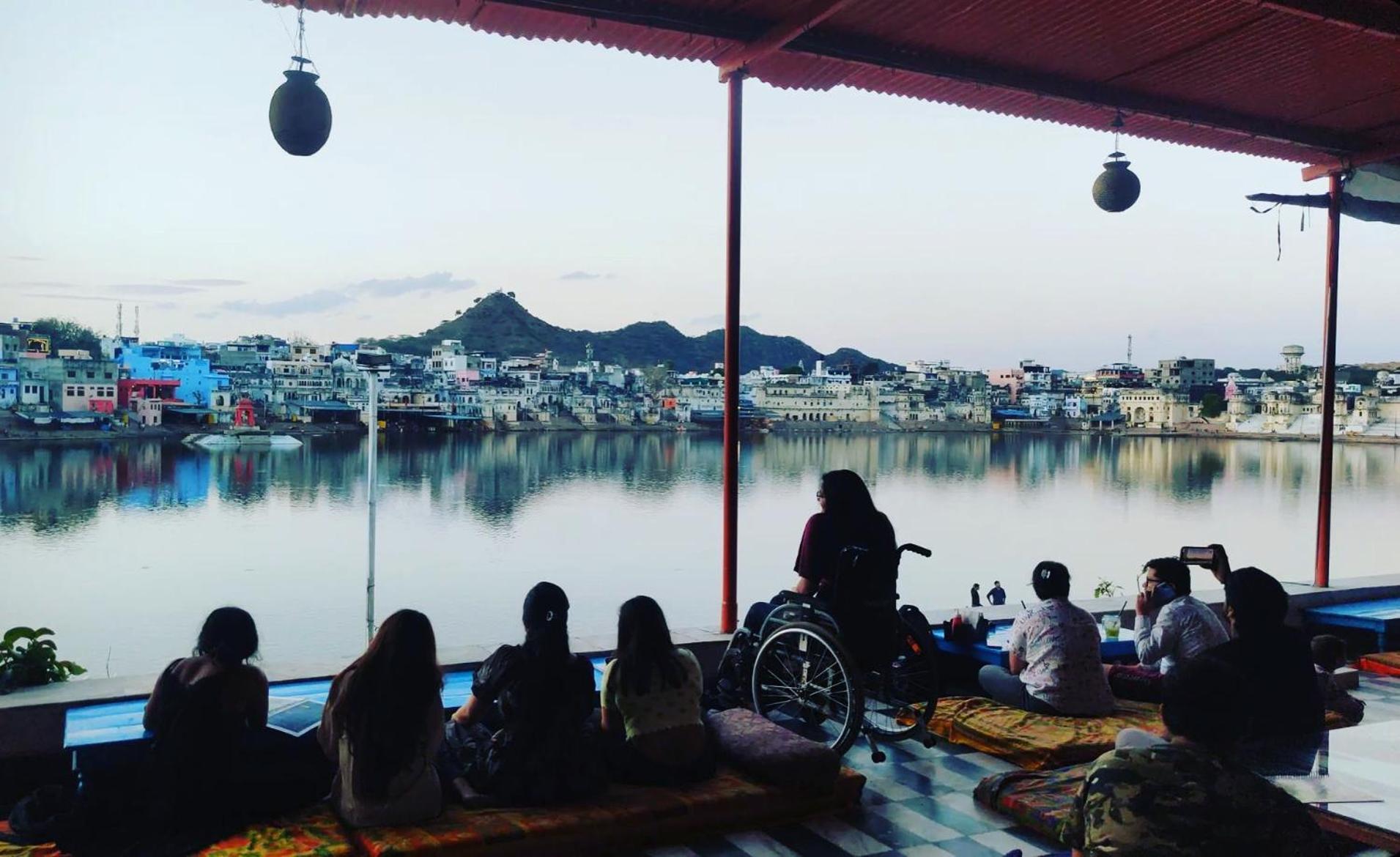 Doctor Alone Hostel Pushkar Exterior photo